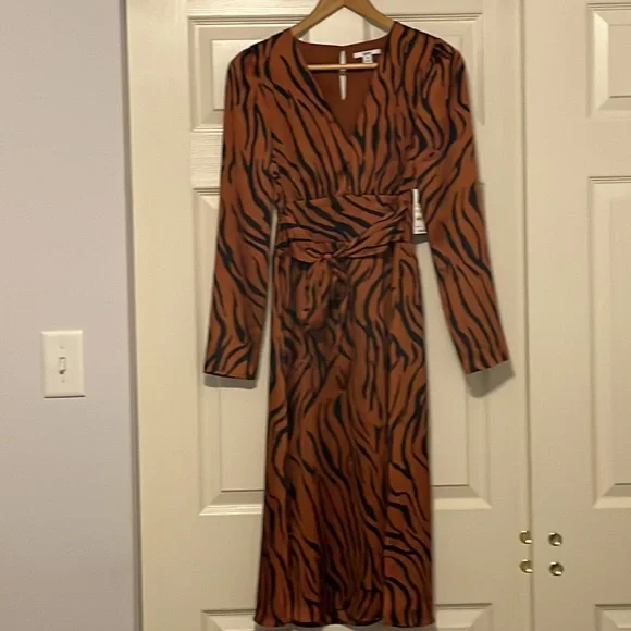 NWT Bar III - Animal Tiger Print Long Sleeve Midi Dress - Size XS - Picture 9 of 13